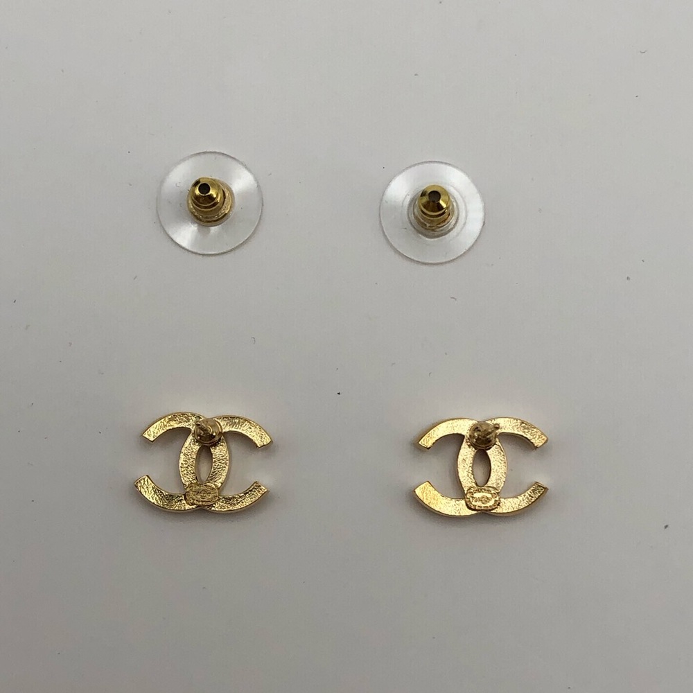 Chanel Earrings - Picture 4 of 5